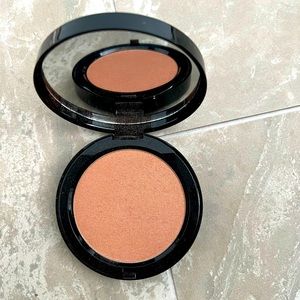 ⭐️NEW⭐️ bobbi brown illuminating bronzing powder